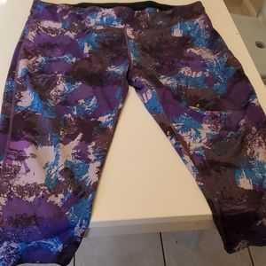 Nike plus active capris